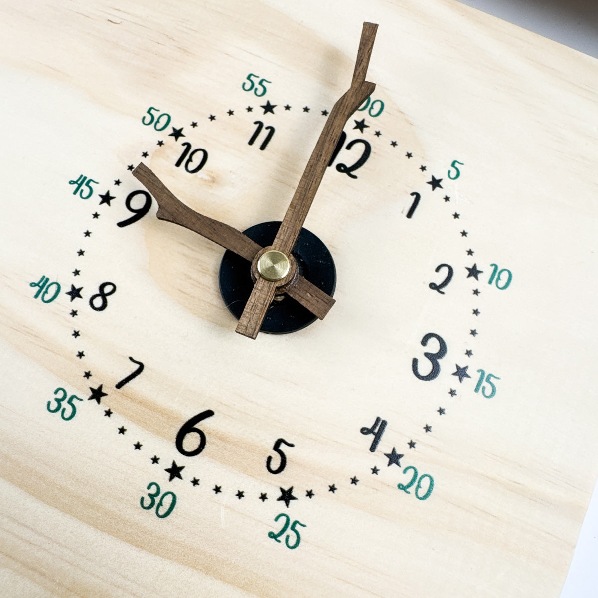 Personalised Clock – Design 03